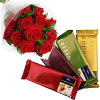 Online 4 Cadbury Temptation Bars with 12 Red Roses Bunch Bhai Dooj Gift to India