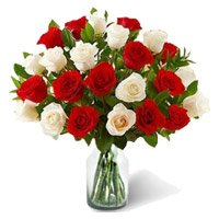 Buy Online Red White Roses in Vase 30 Flowers