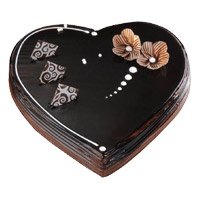 Chocolate Truffle Valentine's day Cake in Heart Shape 3 Kg