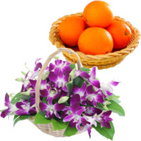 Online Purple Orchids Basket 15 Flower Stems with 12 pcs Fresh Orange Delivery in India