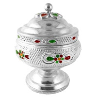 Send Online Karwa Chauth sargi Gifts to India
